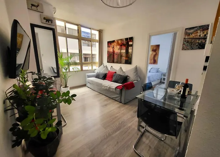 2 Bedrooms Flat 50 Mts Away From Las Canteras Beach