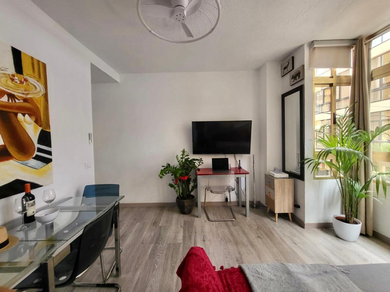 2 Bedrooms Flat 50 Mts Away From Canteras