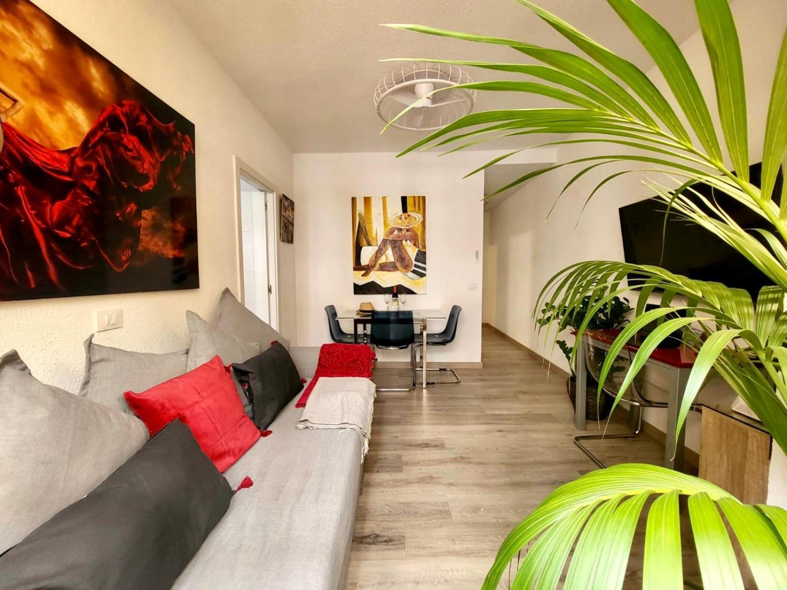 2 Bedrooms Flat 50 Mts Away From Canteras Apartment *